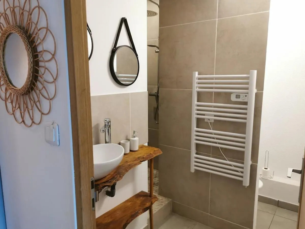 Appartement Renove Port De Hyeres Plage A Pieds フランス