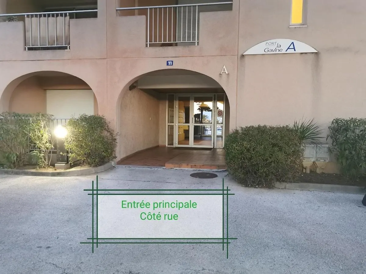 アパート Appartement Renove Port De Hyeres Plage A Pieds フランス
