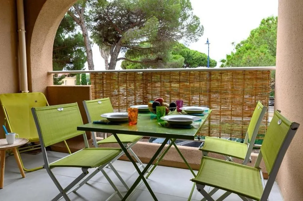 Appartement Renove Port De Hyeres Plage A Pieds アパート